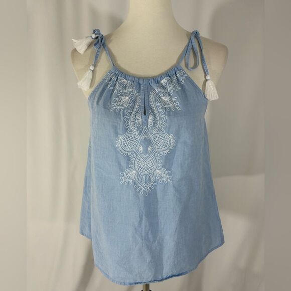 Vineyard Vines Chambray Tank Top with Shoulder Tassel Ties - Picture 1 of 6